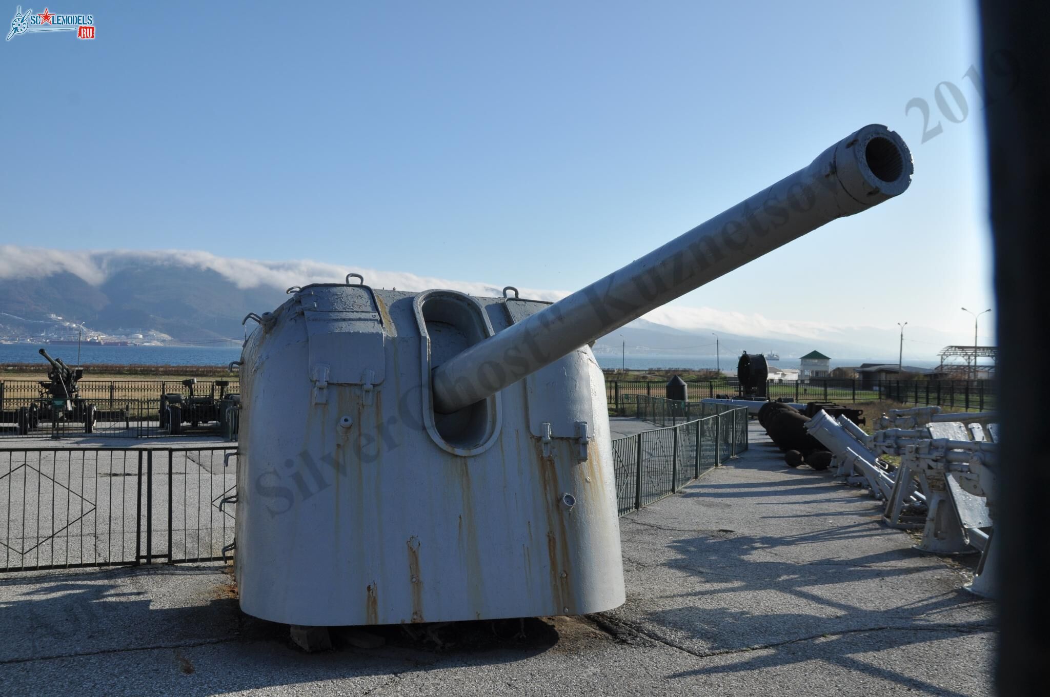 130-mm_naval_gun_B-13_160.jpg