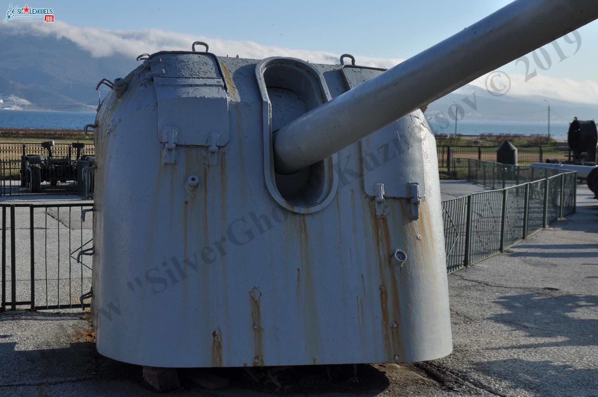 130-mm_naval_gun_B-13_164.jpg