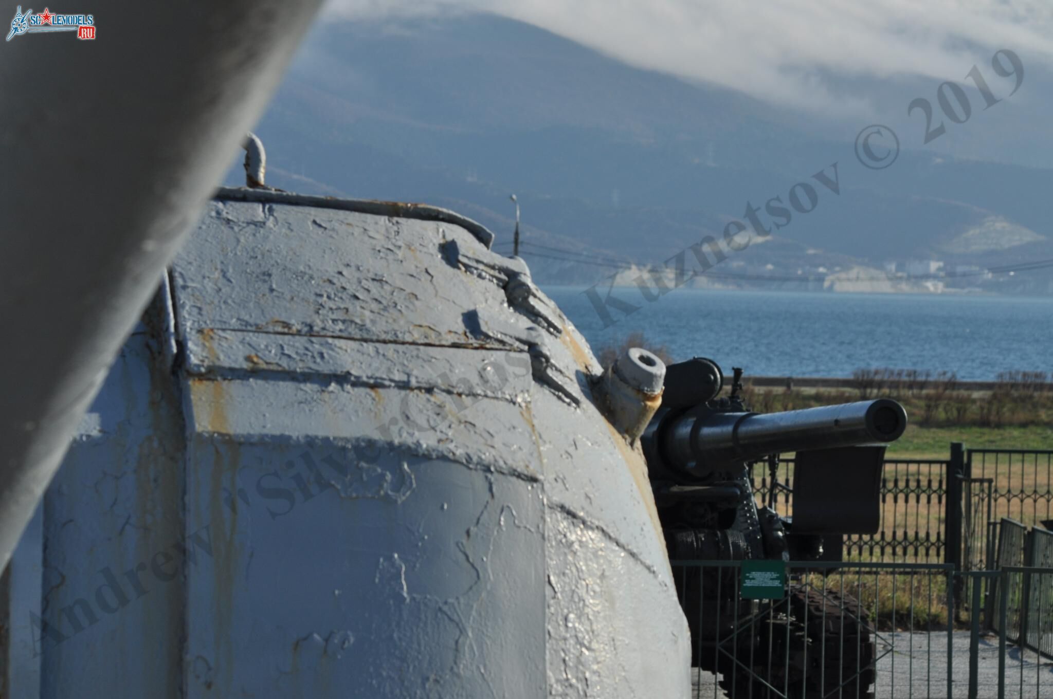 130-mm_naval_gun_B-13_204.jpg