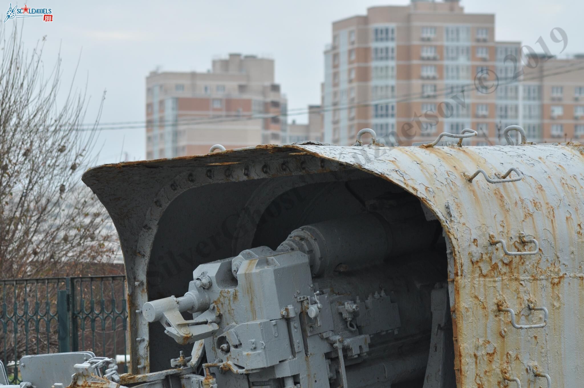 130-mm_naval_gun_B-13_5.jpg