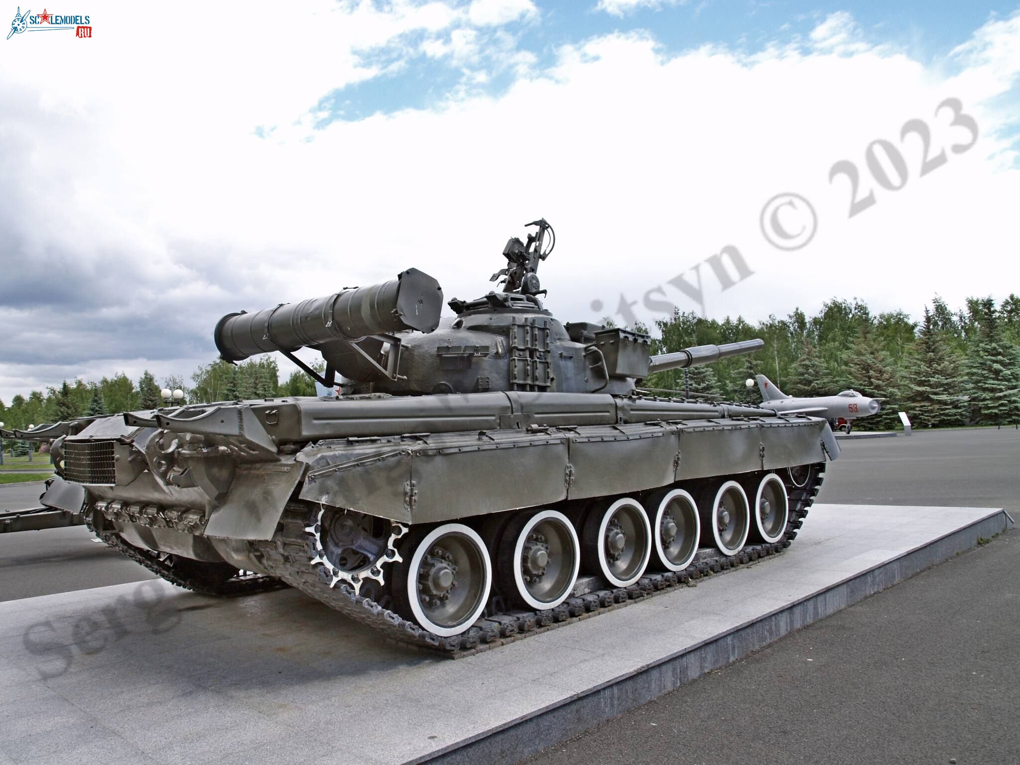 T-80_0.jpg