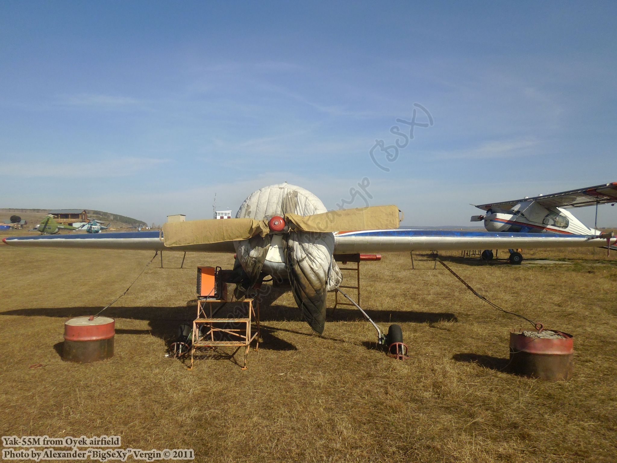 Yak-55M (RF-00907)_Oyek_006