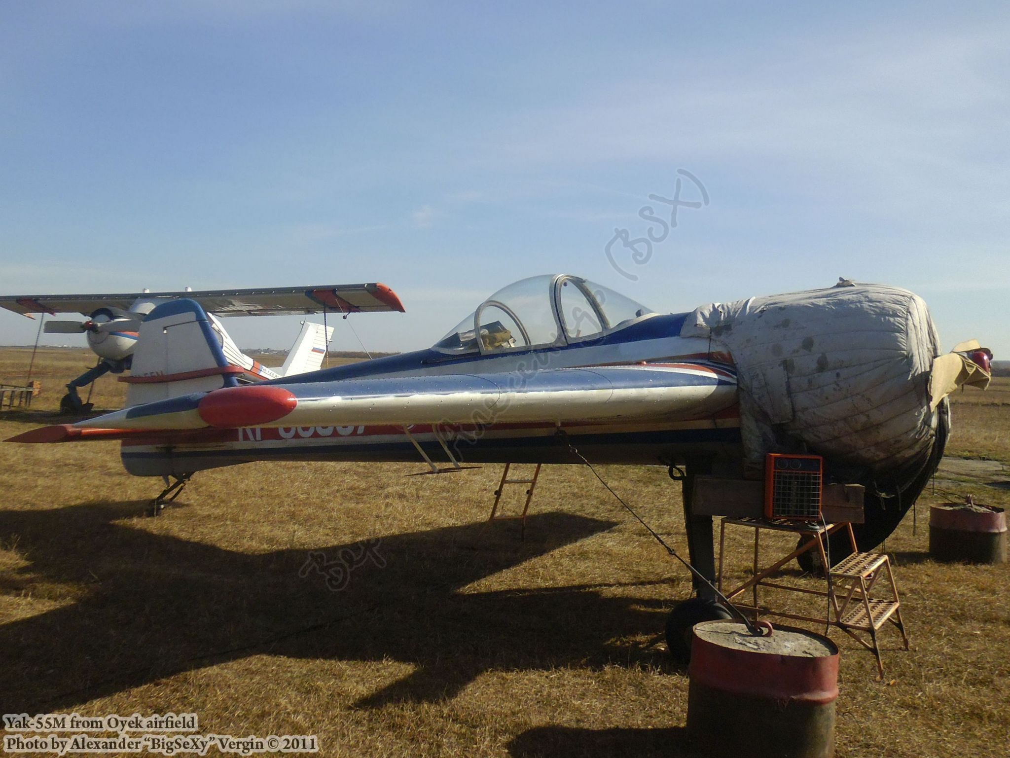 Yak-55M (RF-00907)_Oyek_008