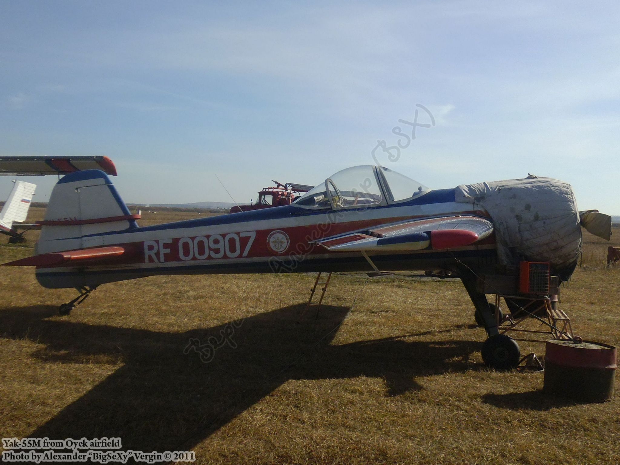Yak-55M (RF-00907)_Oyek_009