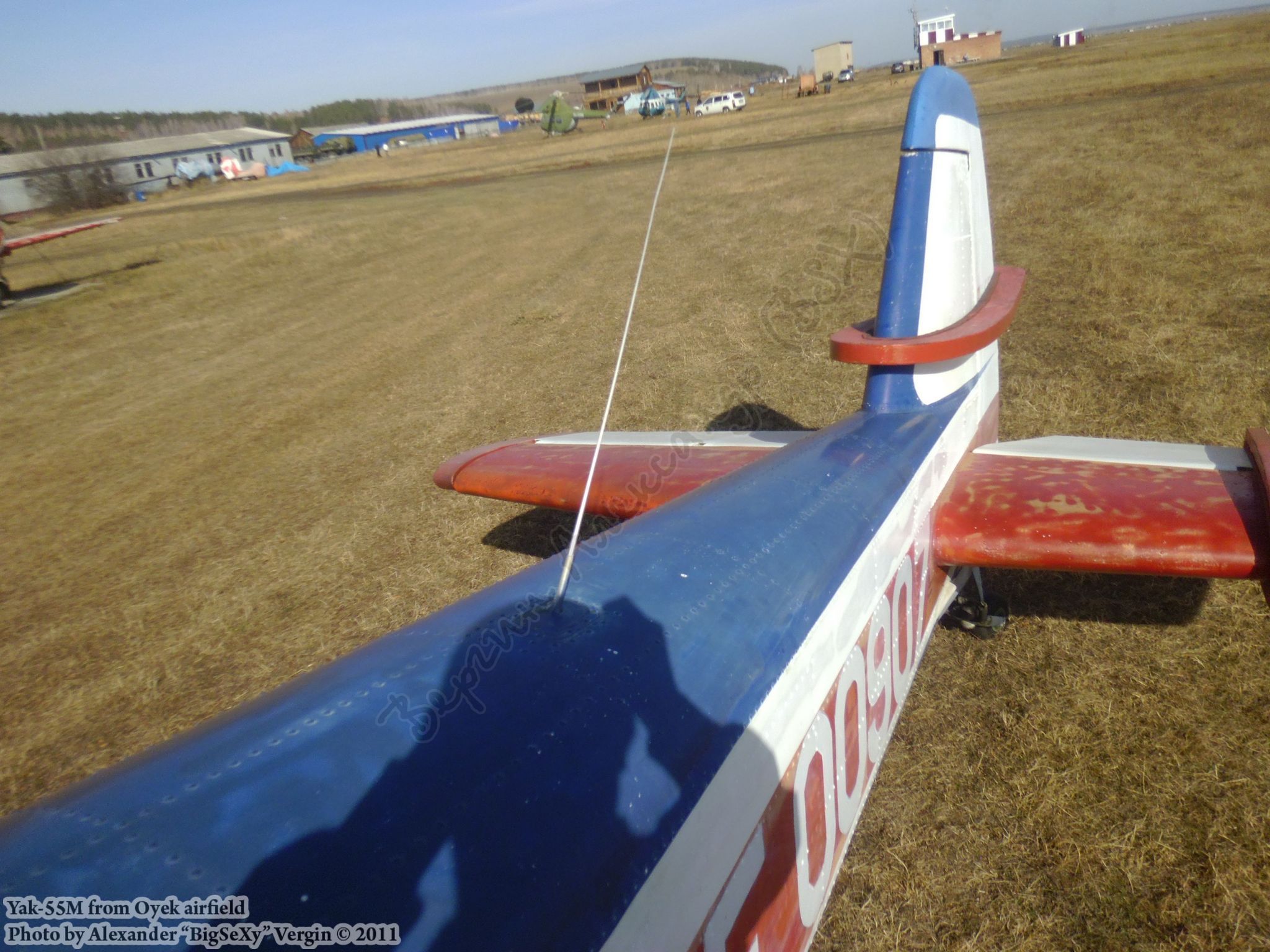 Yak-55M (RF-00907)_Oyek_019