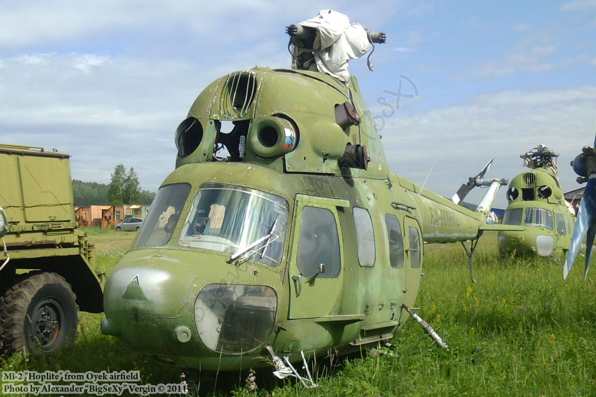 Mi-2 (RA-00960)_Oyek_001