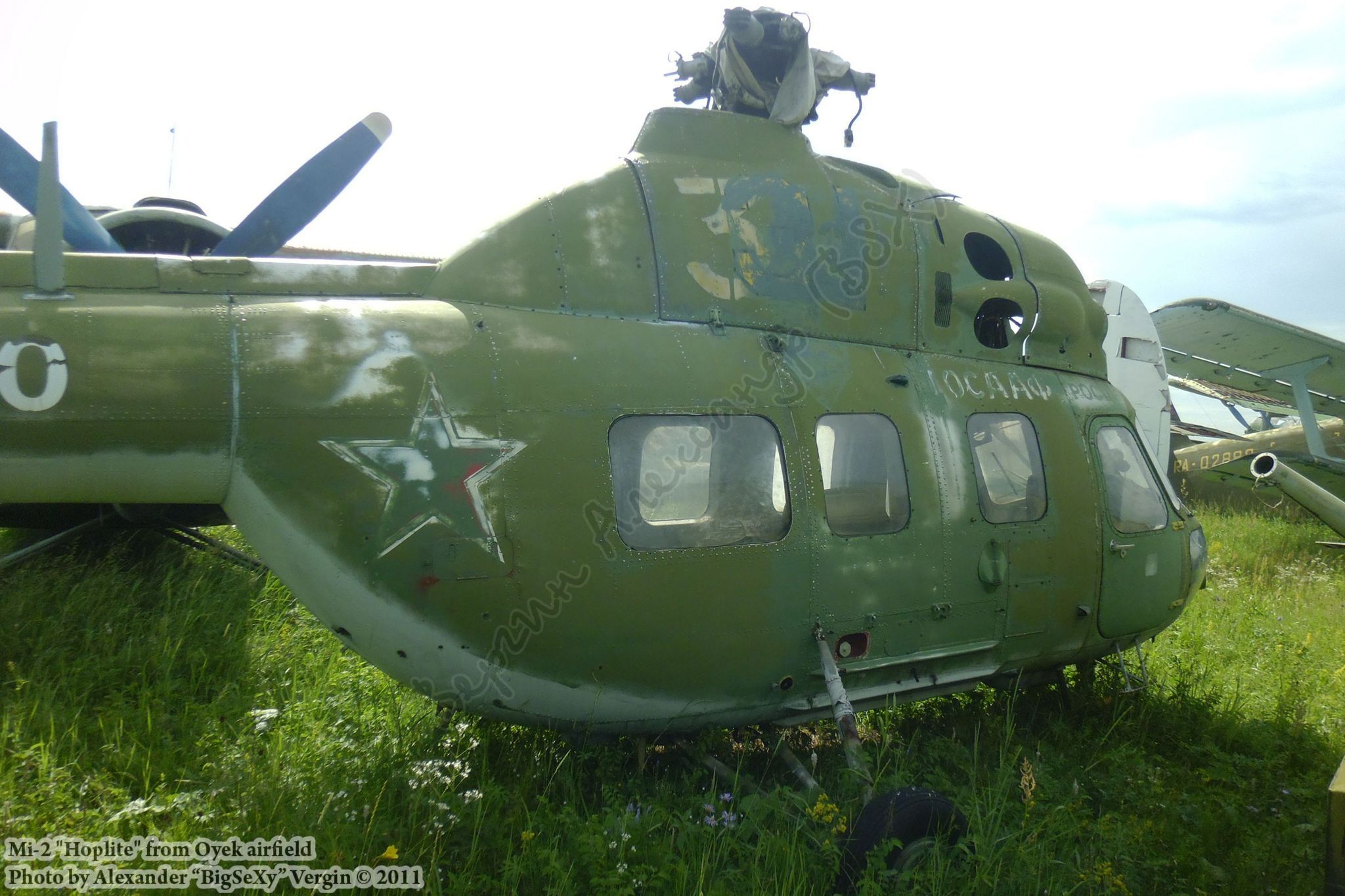 Mi-2 (RA-00960)_Oyek_004