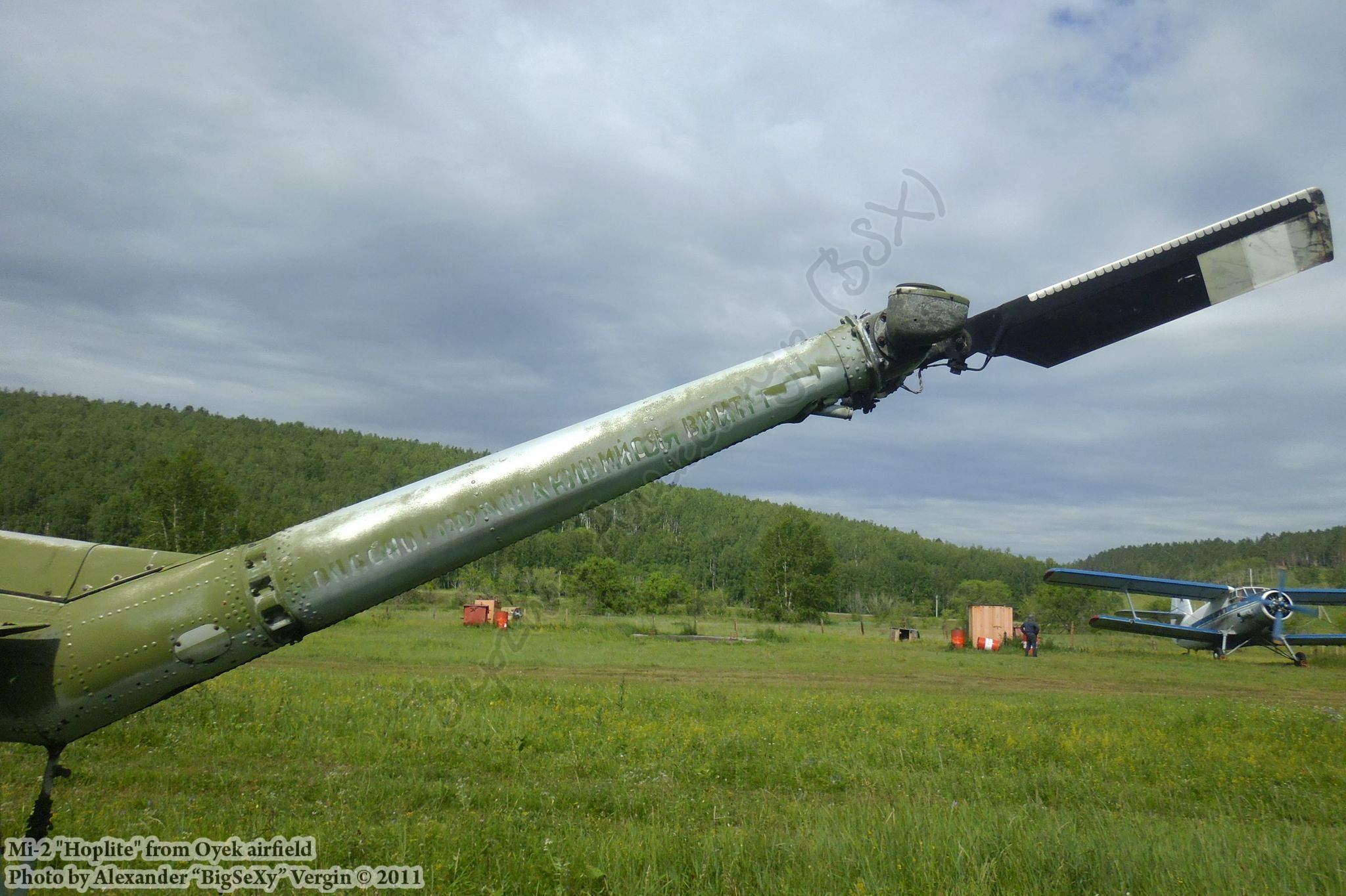 Mi-2 (RA-00960)_Oyek_014