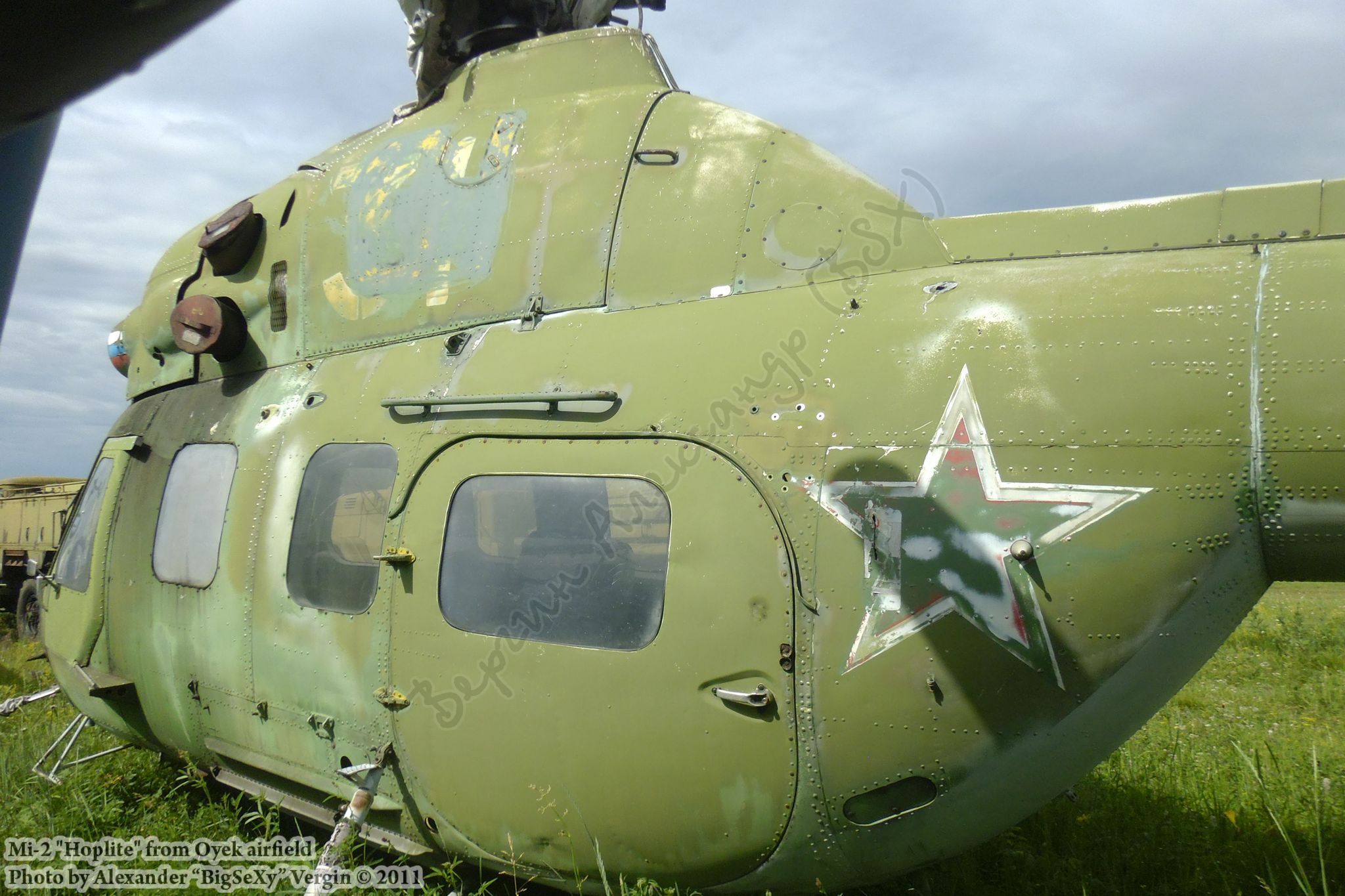 Mi-2 (RA-00960)_Oyek_017