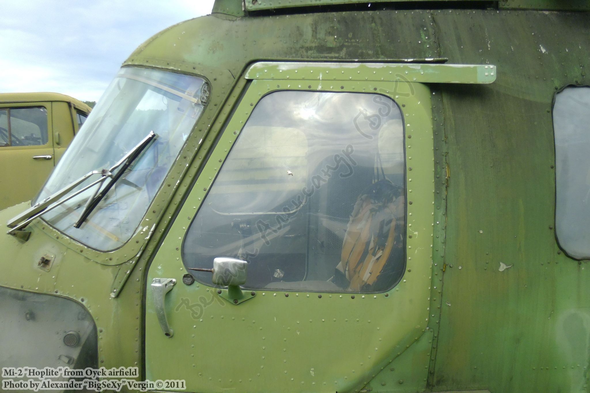 Mi-2 (RA-00960)_Oyek_034