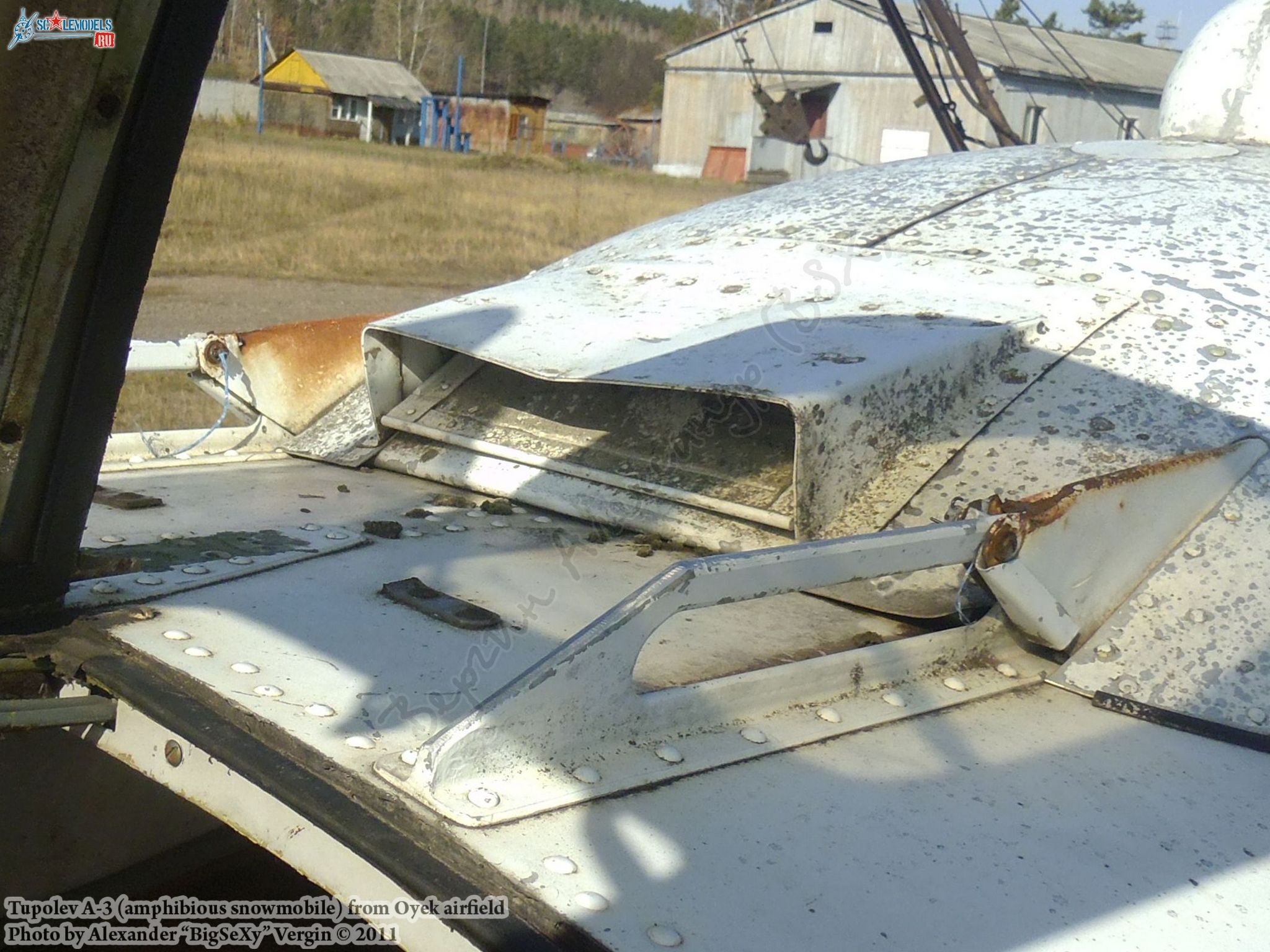 Tupolev A-3 (amphibious snowmobile)_Oyek_031