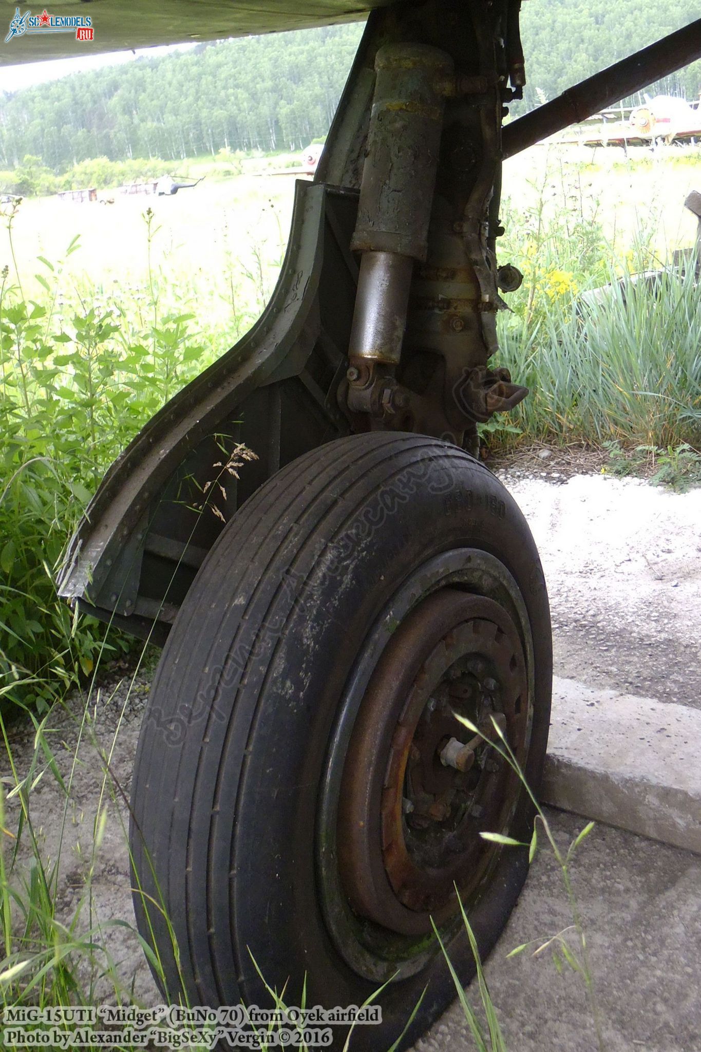 MiG-15UTI (BuNo 70)_Oyek_180