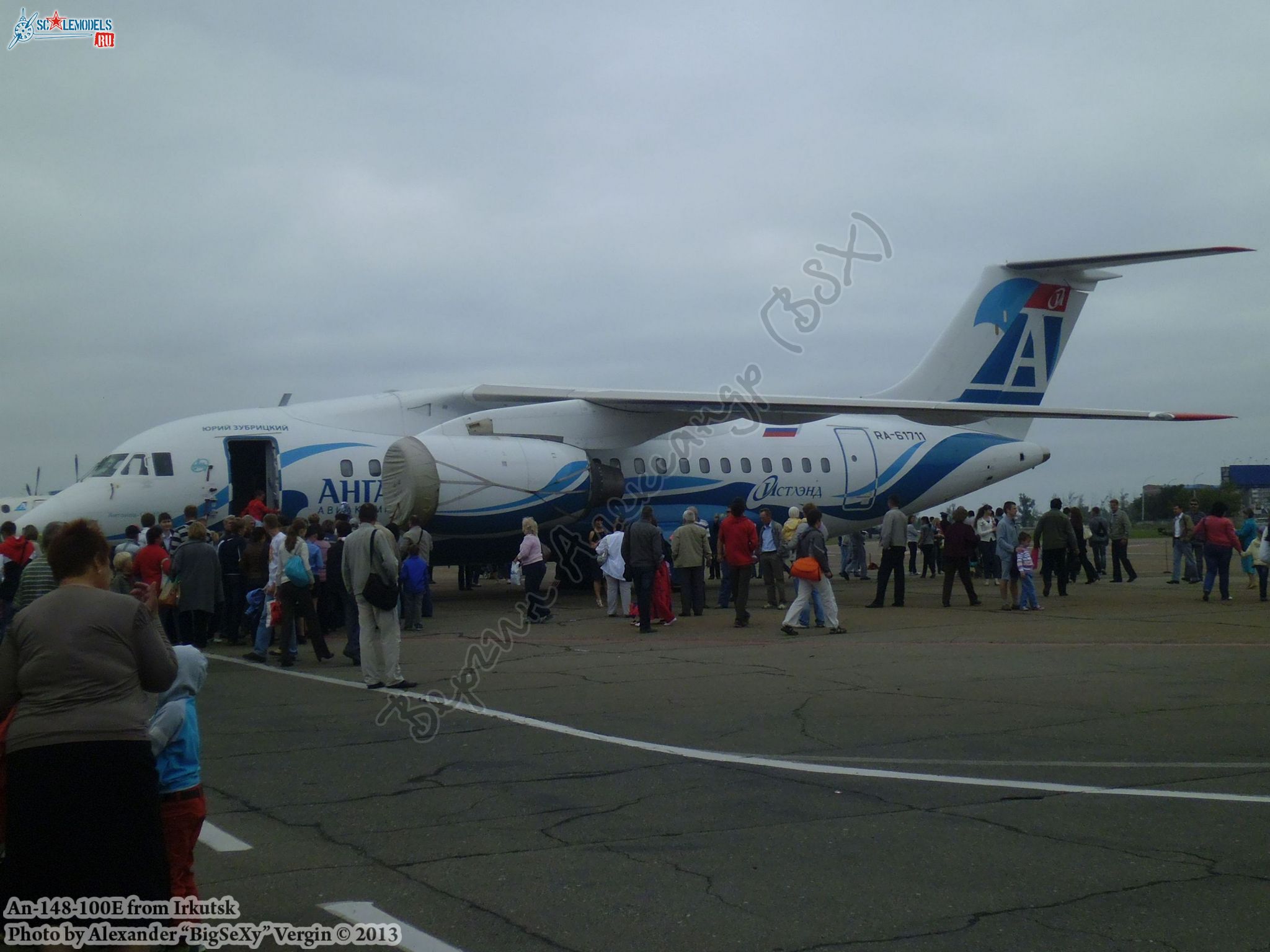 An-148-100Е (RA-61711)_Irkutsk_002