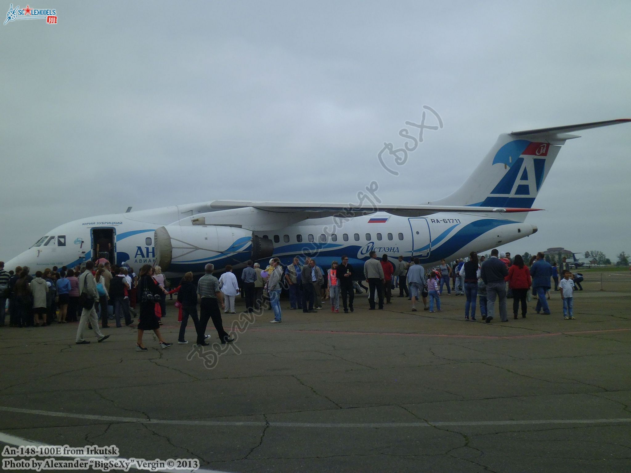 An-148-100Е (RA-61711)_Irkutsk_003