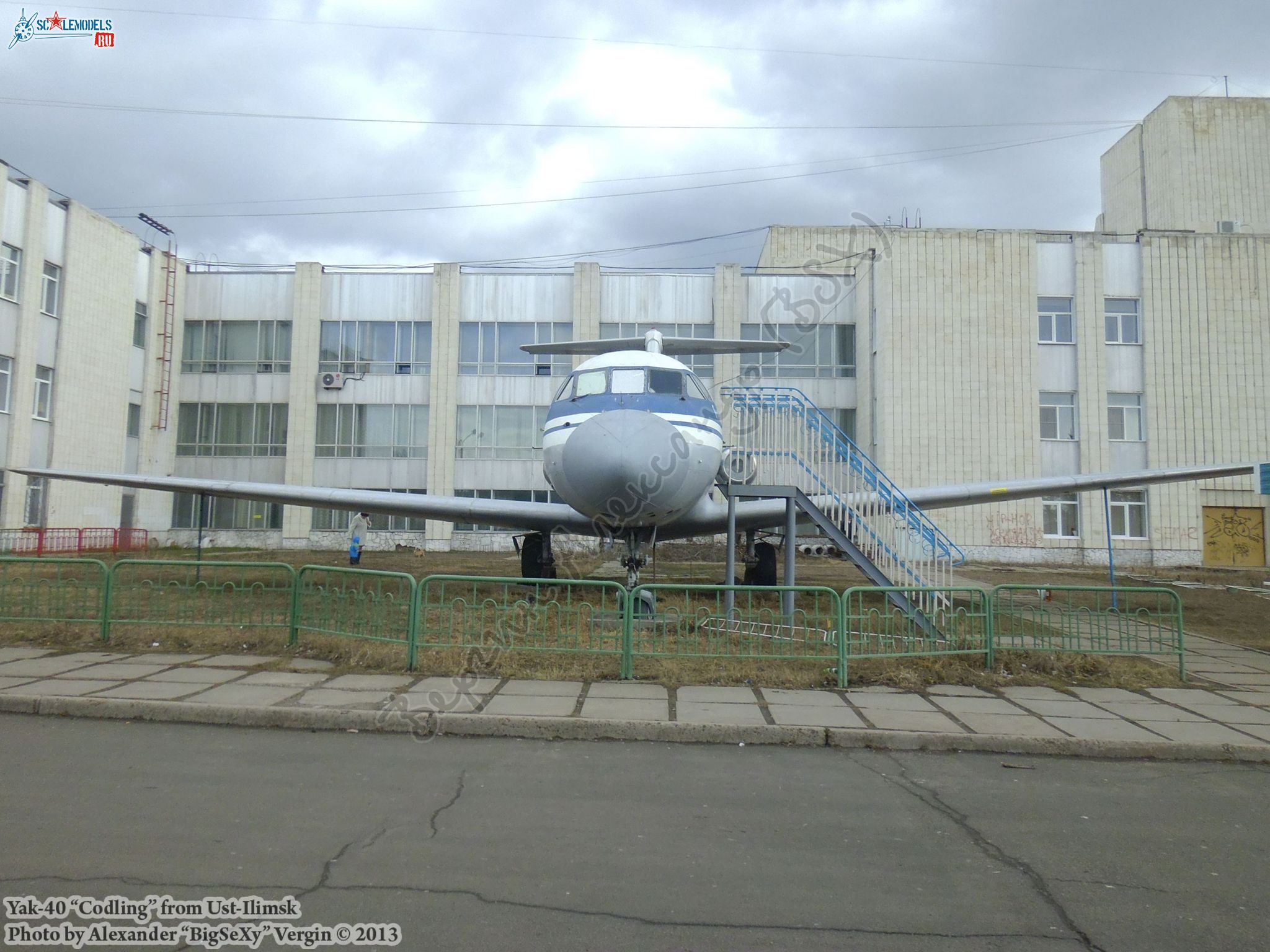 Yak-40 (RA-87339)_Ust-Ilimsk_002