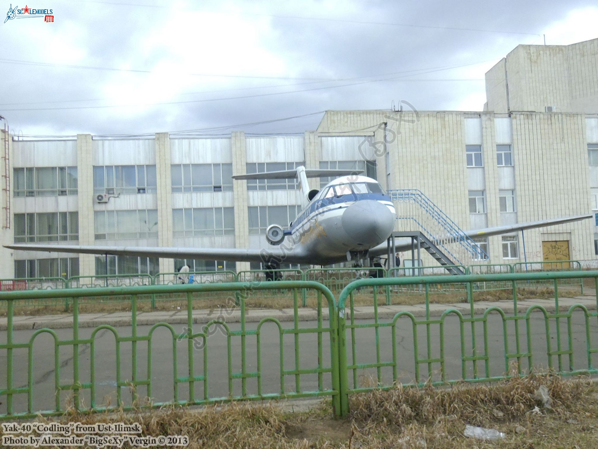 Yak-40 (RA-87339)_Ust-Ilimsk_003