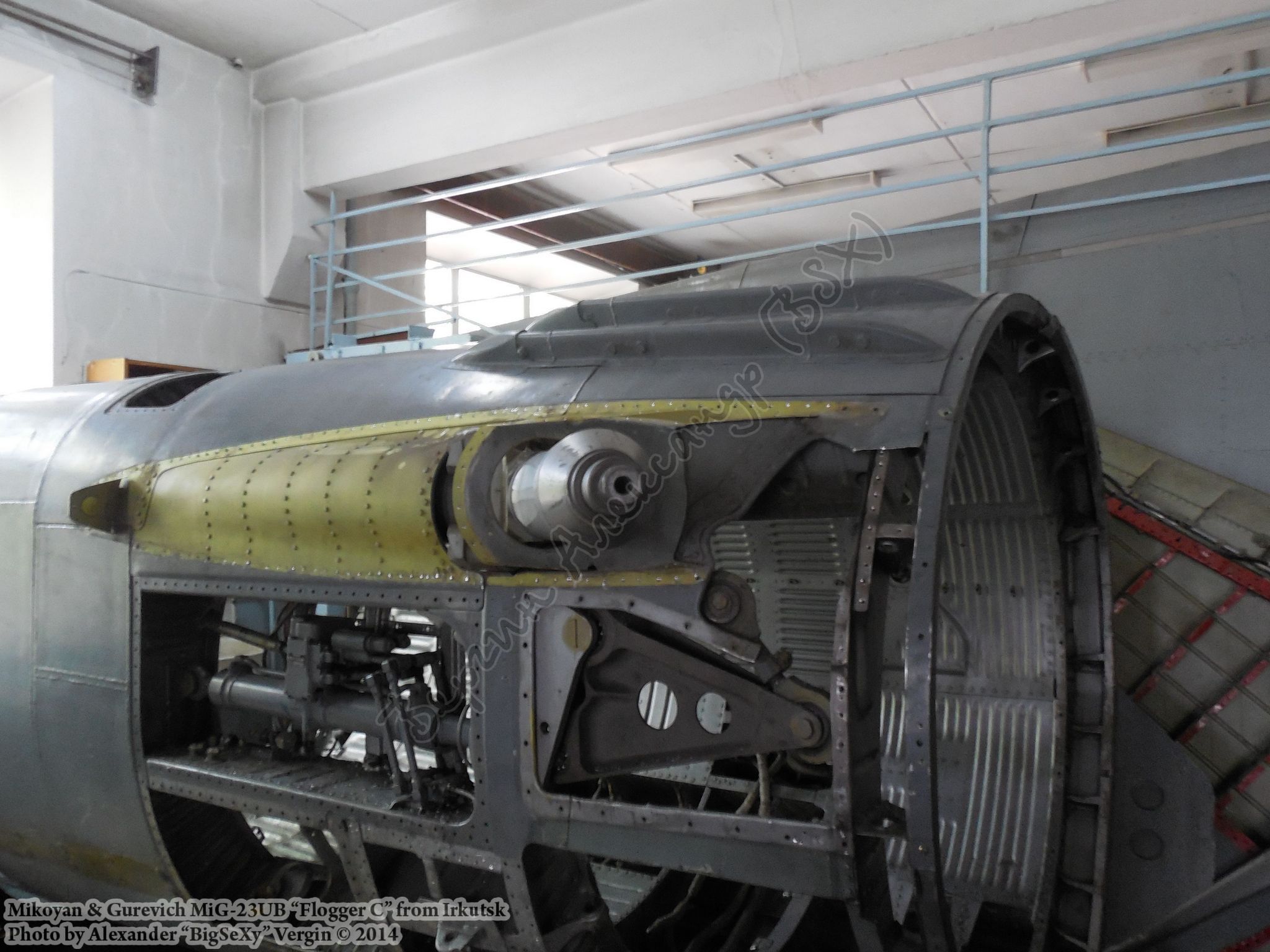MiG-23UB_284