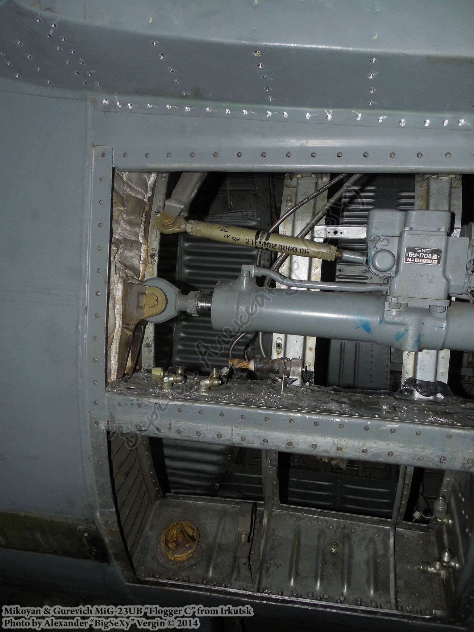 MiG-23UB_289