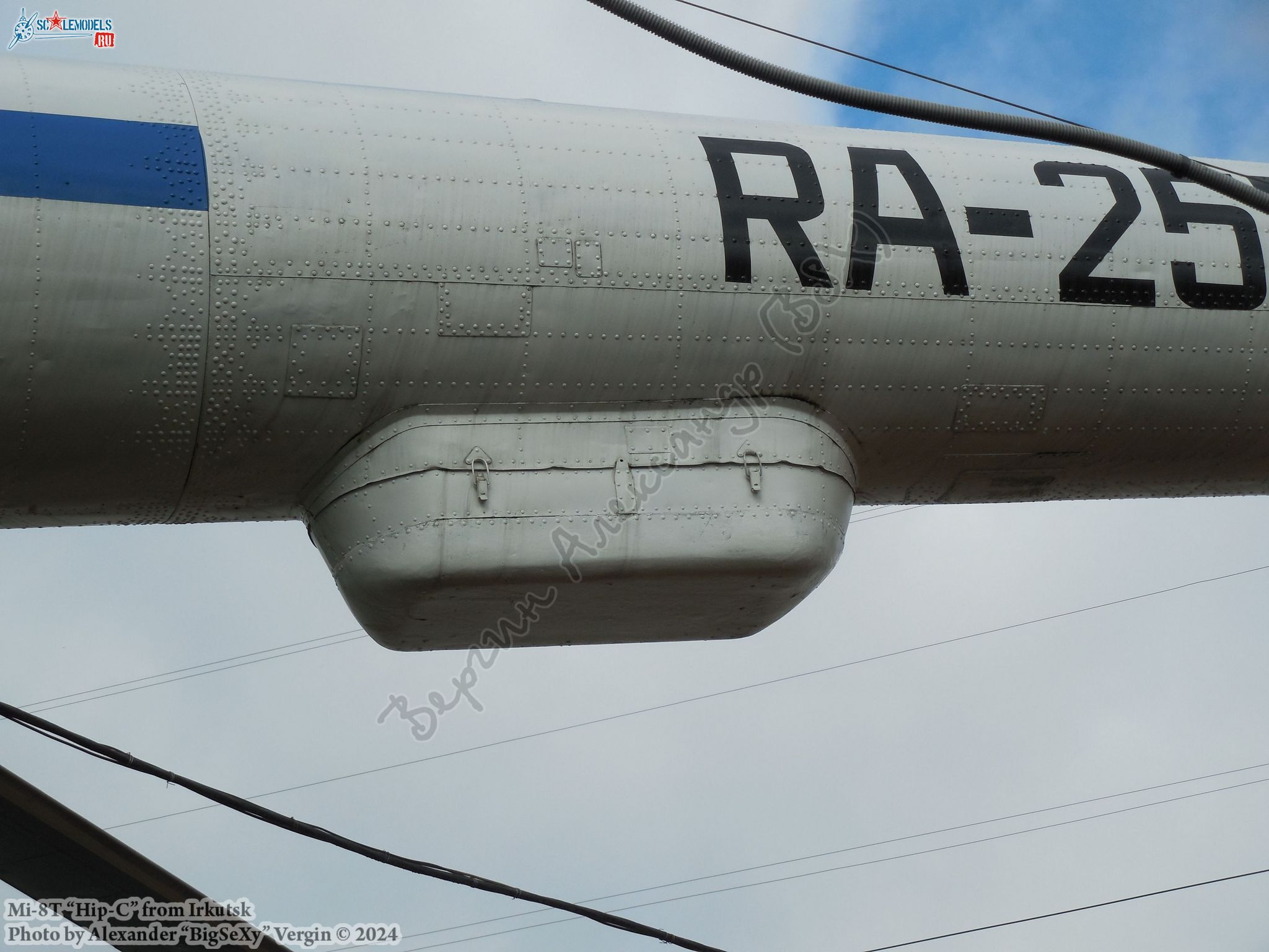 Mi-8T (RA-25771)_MGTU GA_036