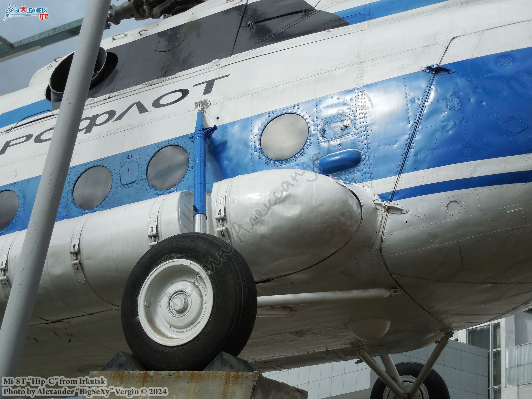 Mi-8T (RA-25771)_MGTU GA_045