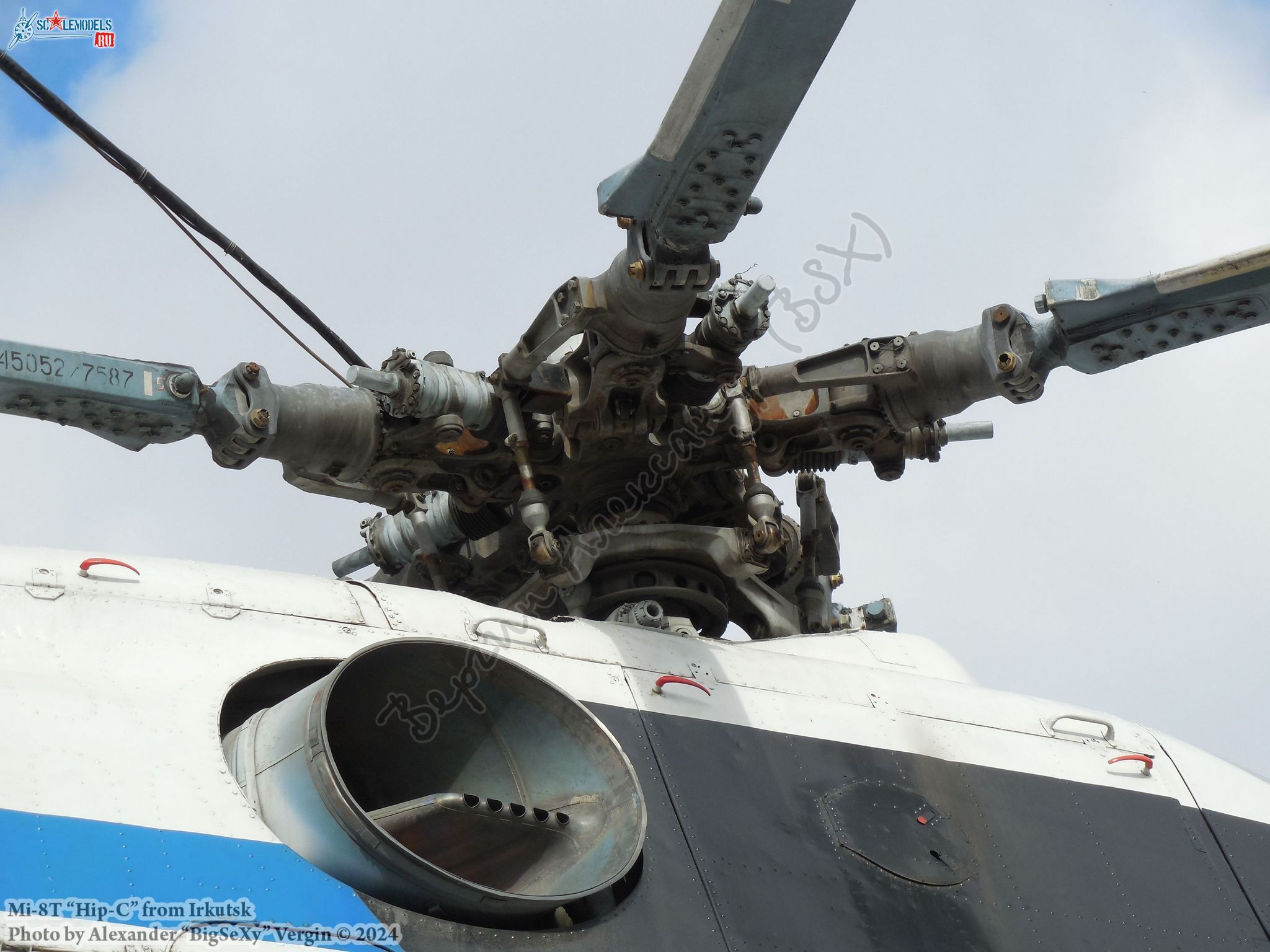 Mi-8T (RA-25771)_MGTU GA_056