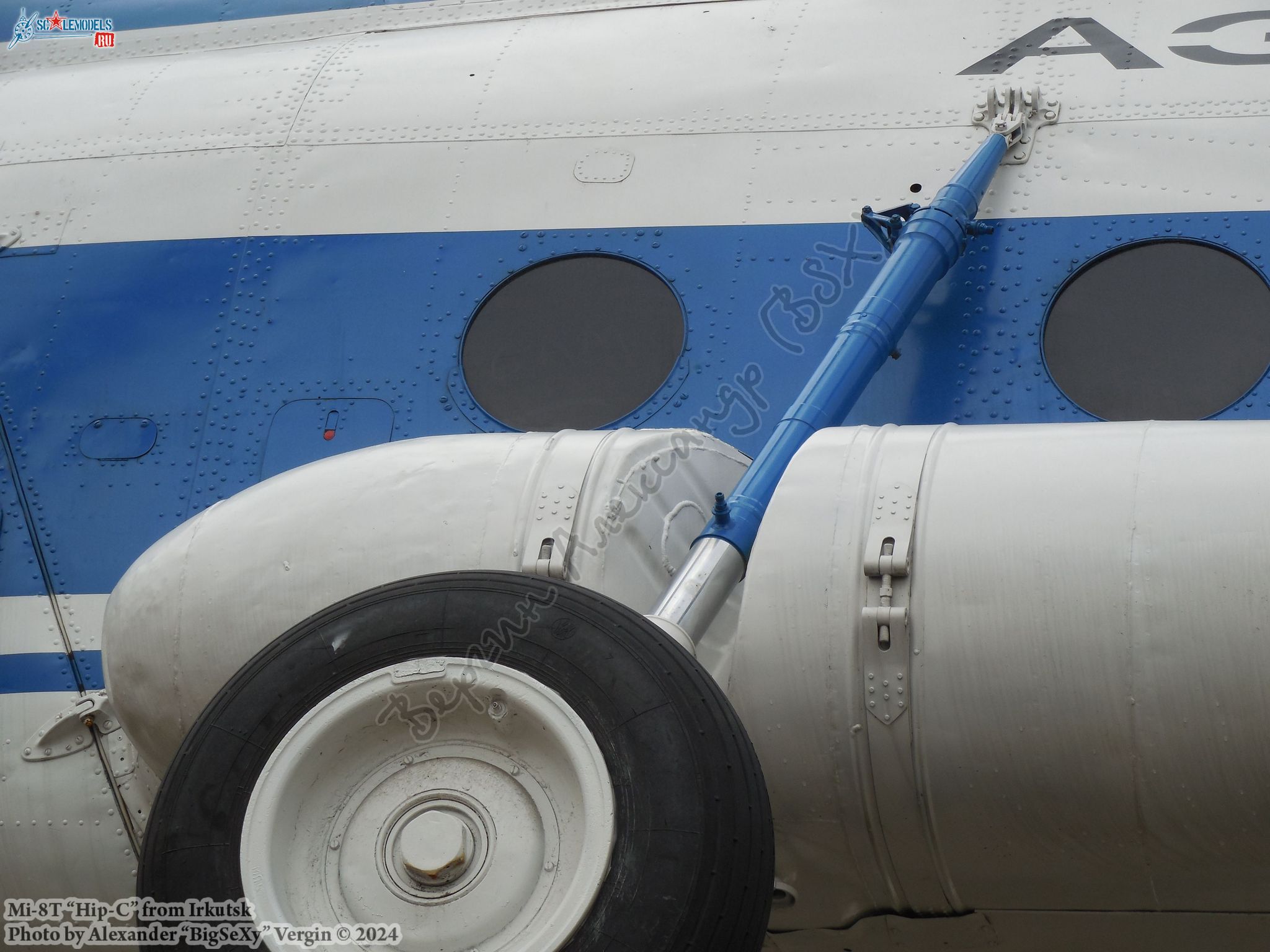 Mi-8T (RA-25771)_MGTU GA_139