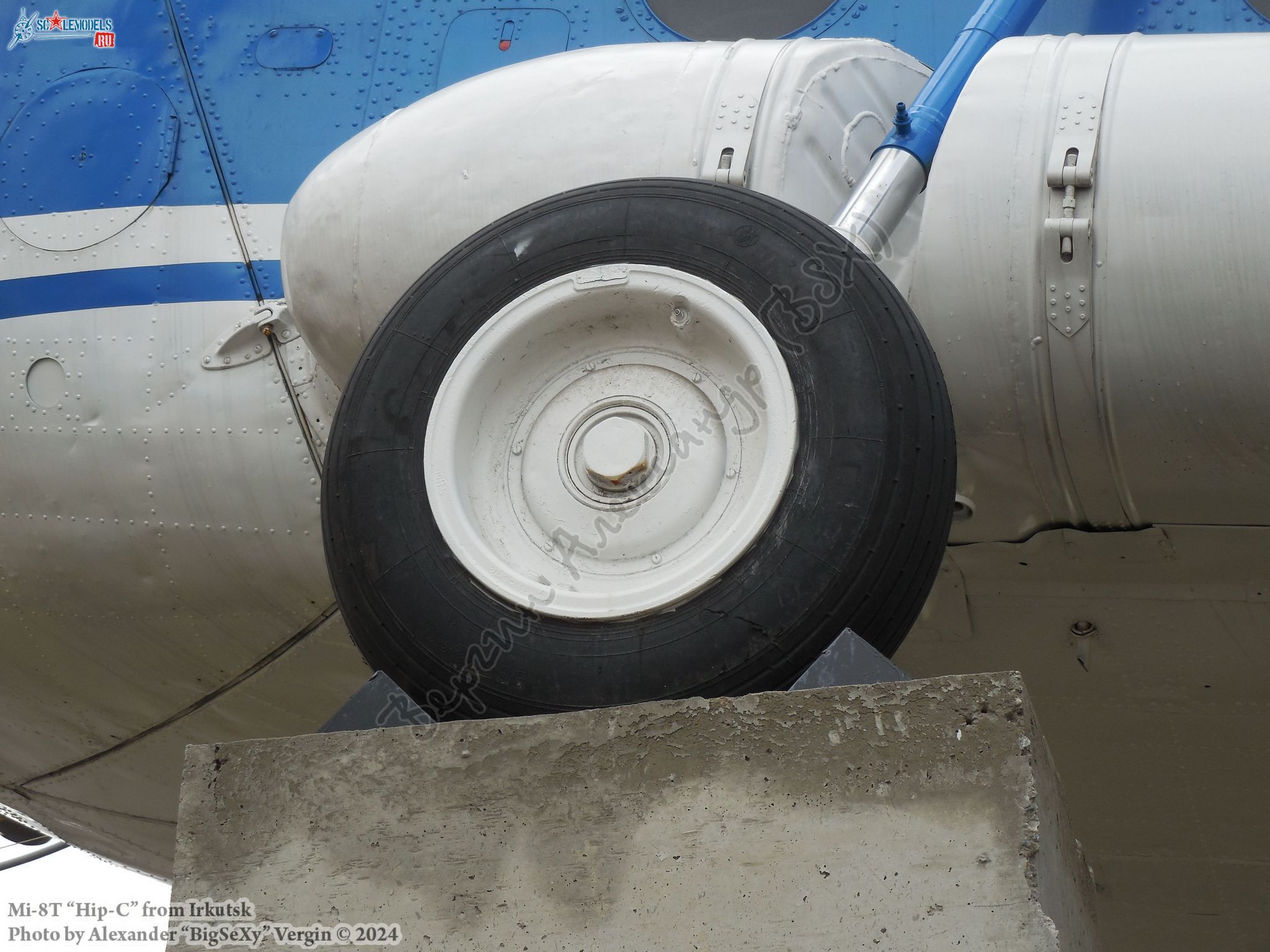 Mi-8T (RA-25771)_MGTU GA_140