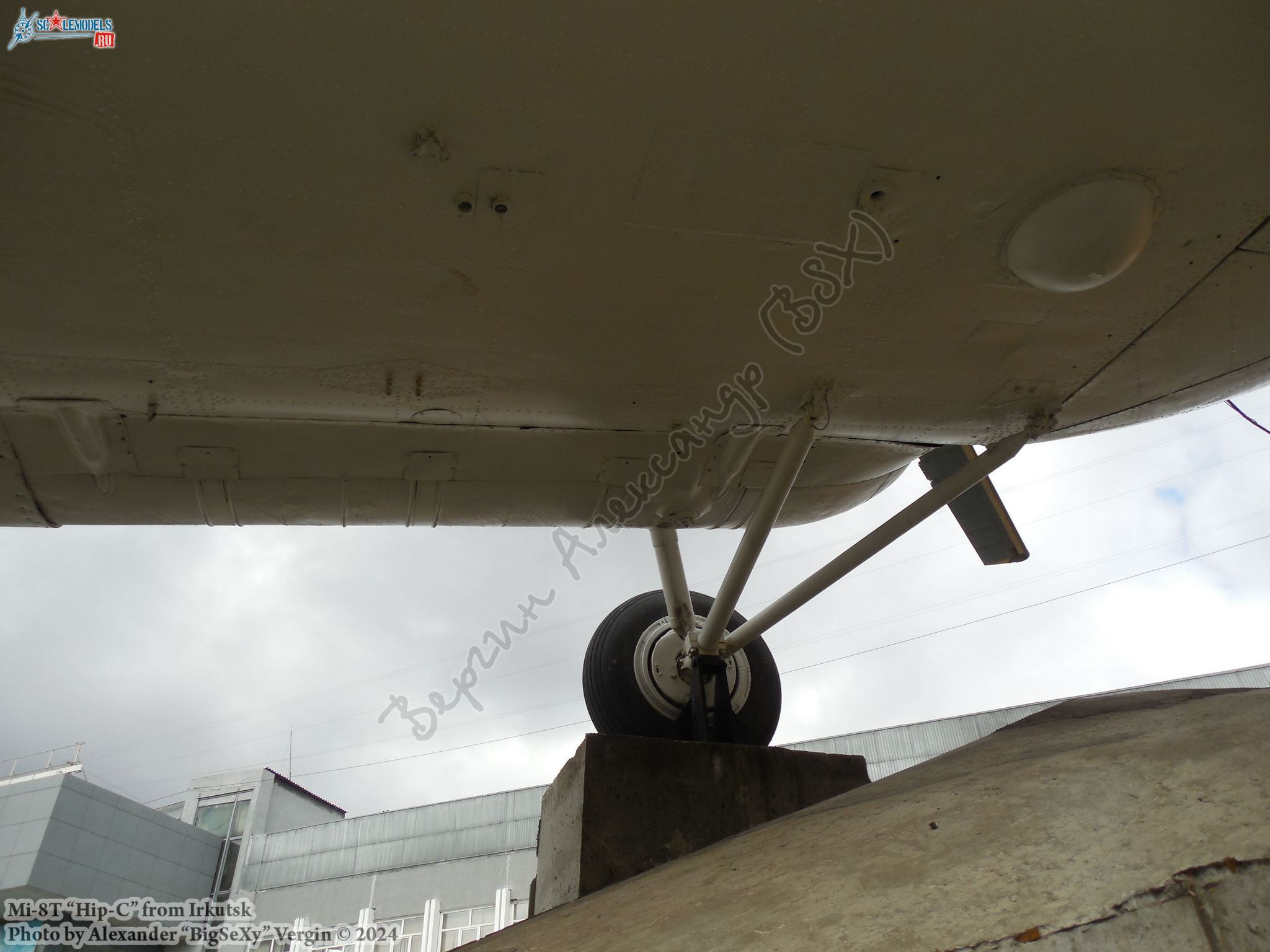 Mi-8T (RA-25771)_MGTU GA_205