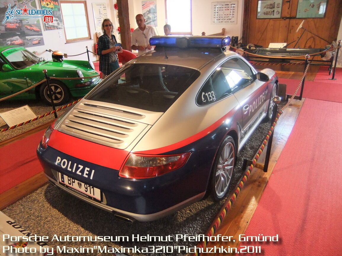 Porsche Museum (27).JPG