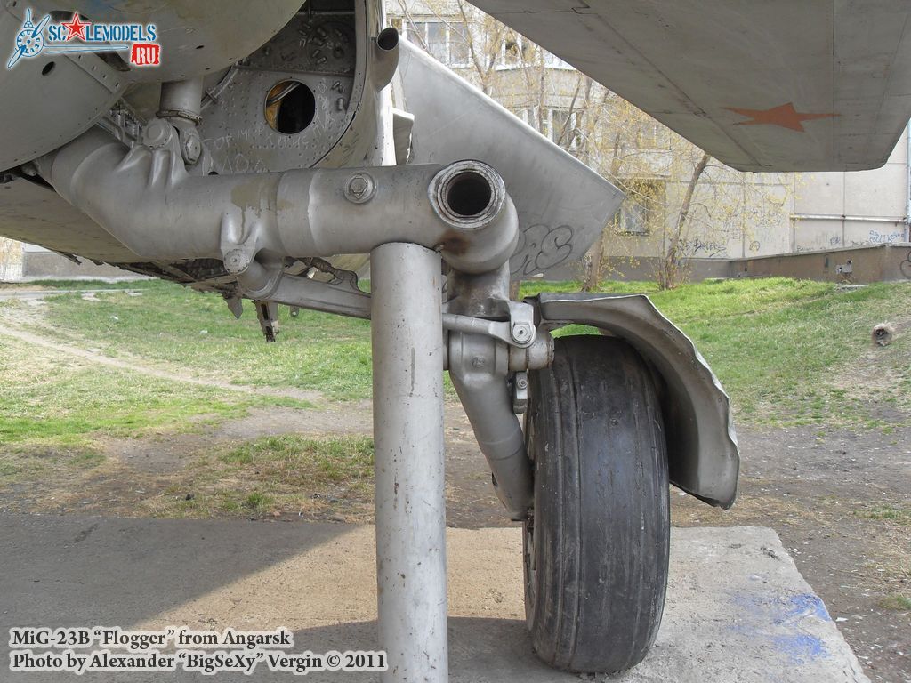 MiG-23B_182.JPG