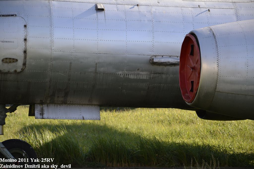 Yak-25RV_051.JPG