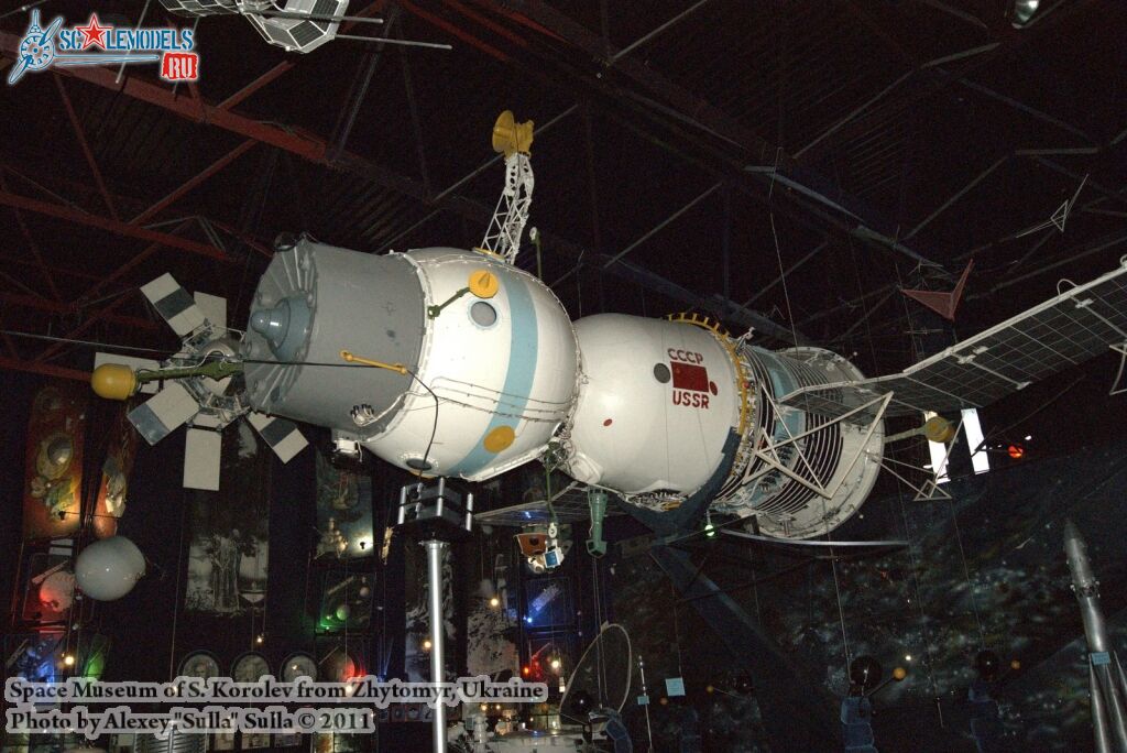 space_museum_0102.jpg