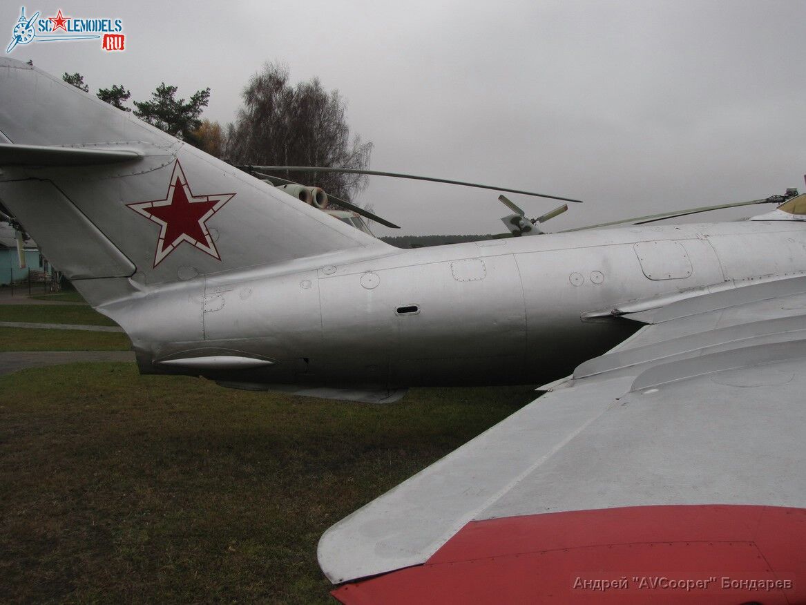 IMG_9336_MiG-17_Borovaya.JPG