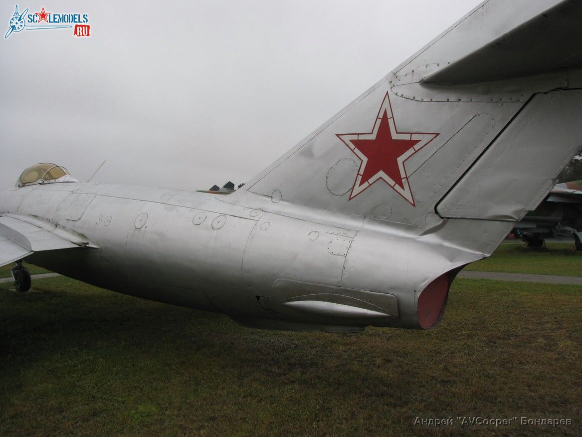 IMG_9356_MiG-17_Borovaya.JPG