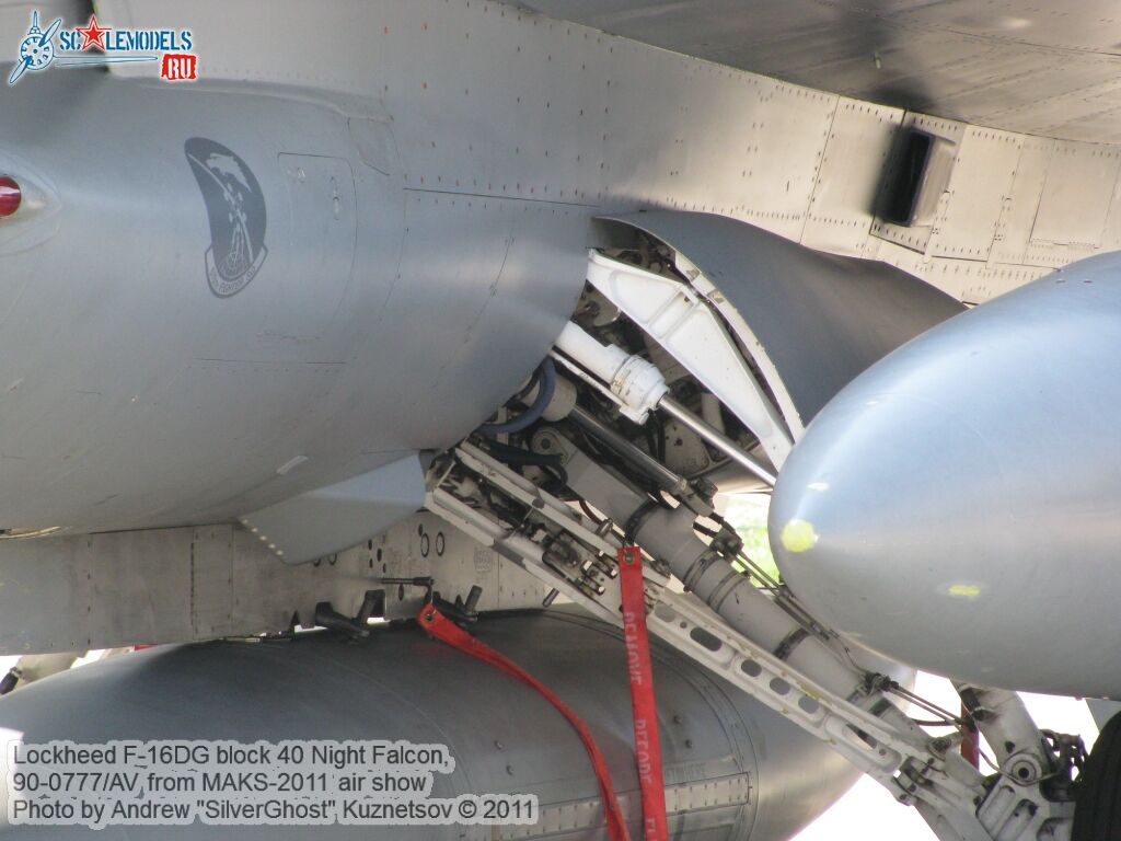 f-16dg_0080.jpg