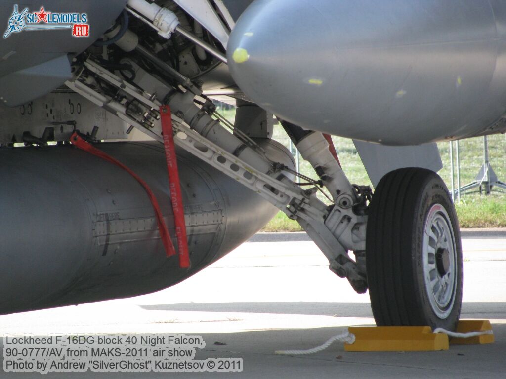 f-16dg_0087.jpg