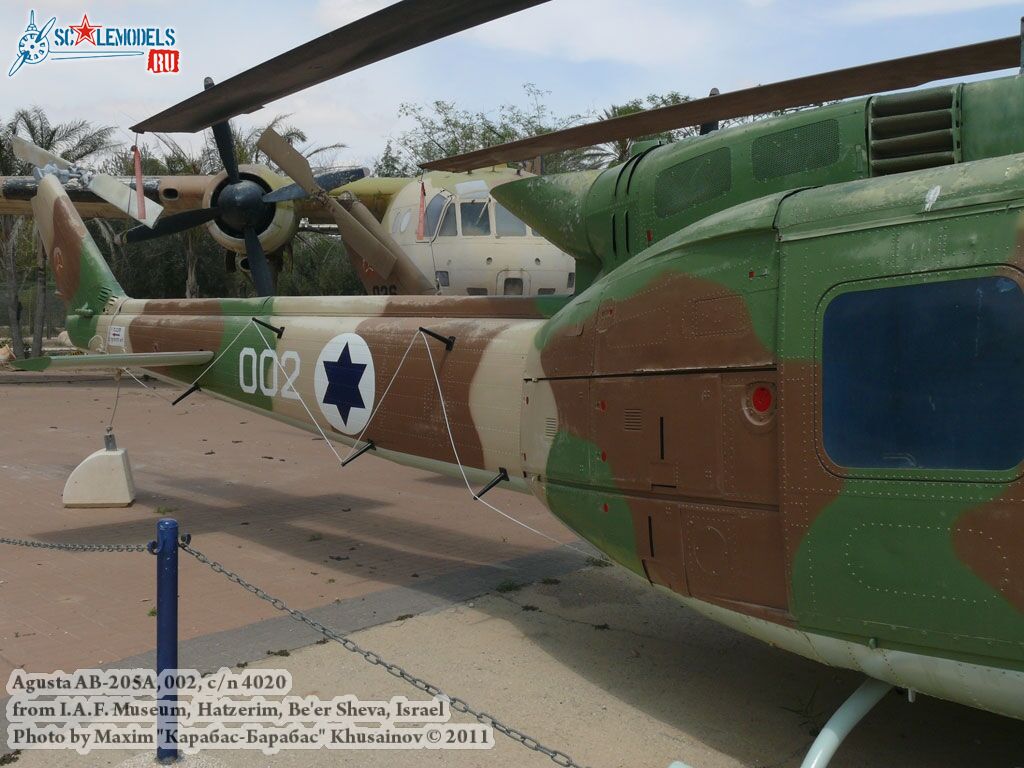 Agusta_AB-205A_0002.jpg