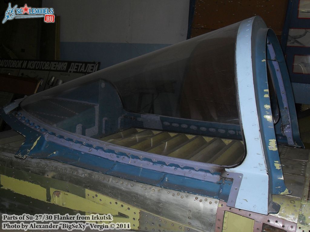 Su-30_parts_6.JPG