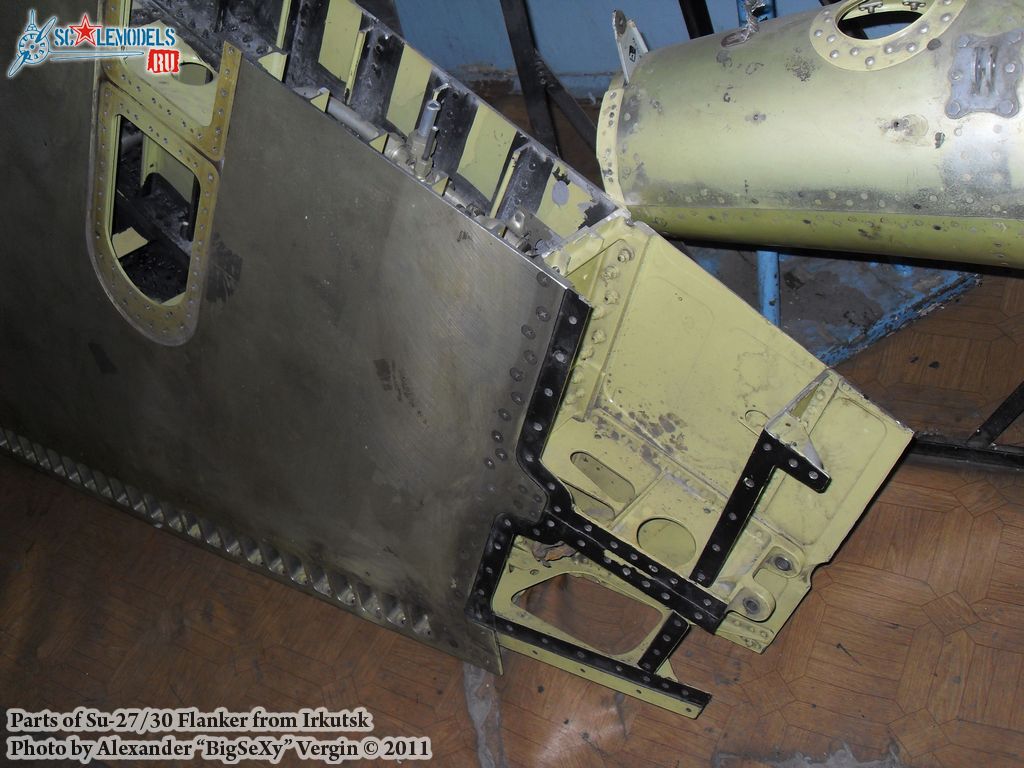 Su-30_parts_39.JPG