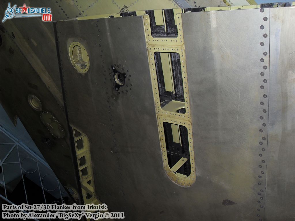 Su-30_parts_41.JPG