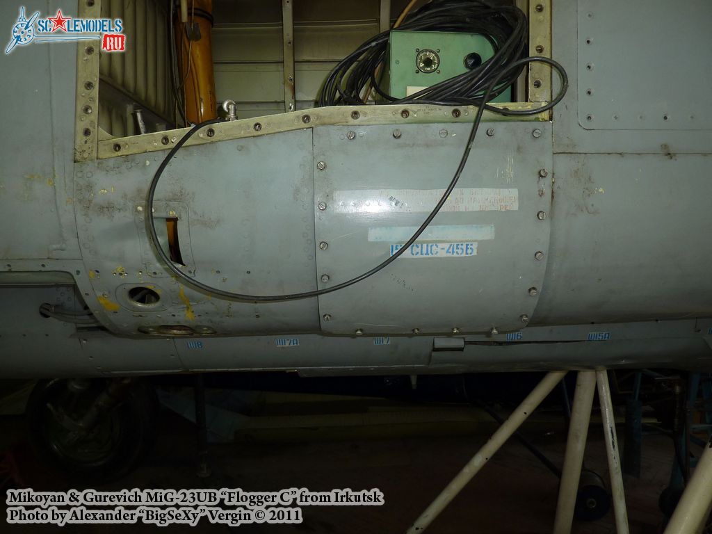 MiG-23UB_101.JPG