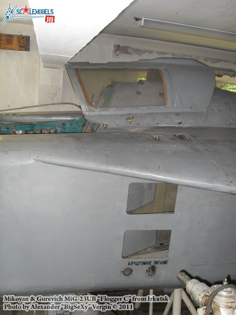 MiG-23UB_158.JPG