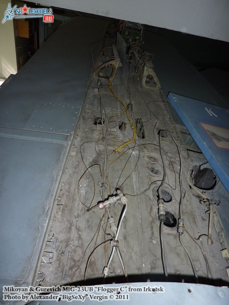 MiG-23UB_204.JPG