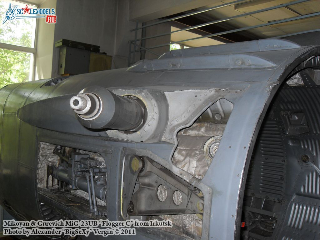 MiG-23UB_227.JPG