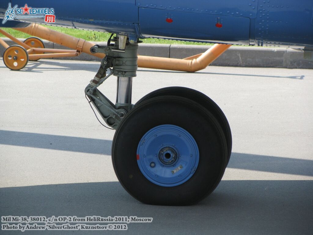 Mi-38_0436.jpg