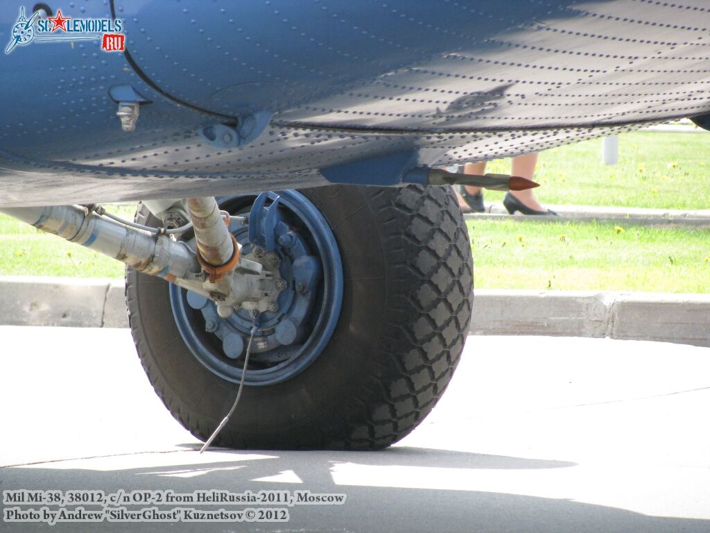 Mi-38_0571.jpg