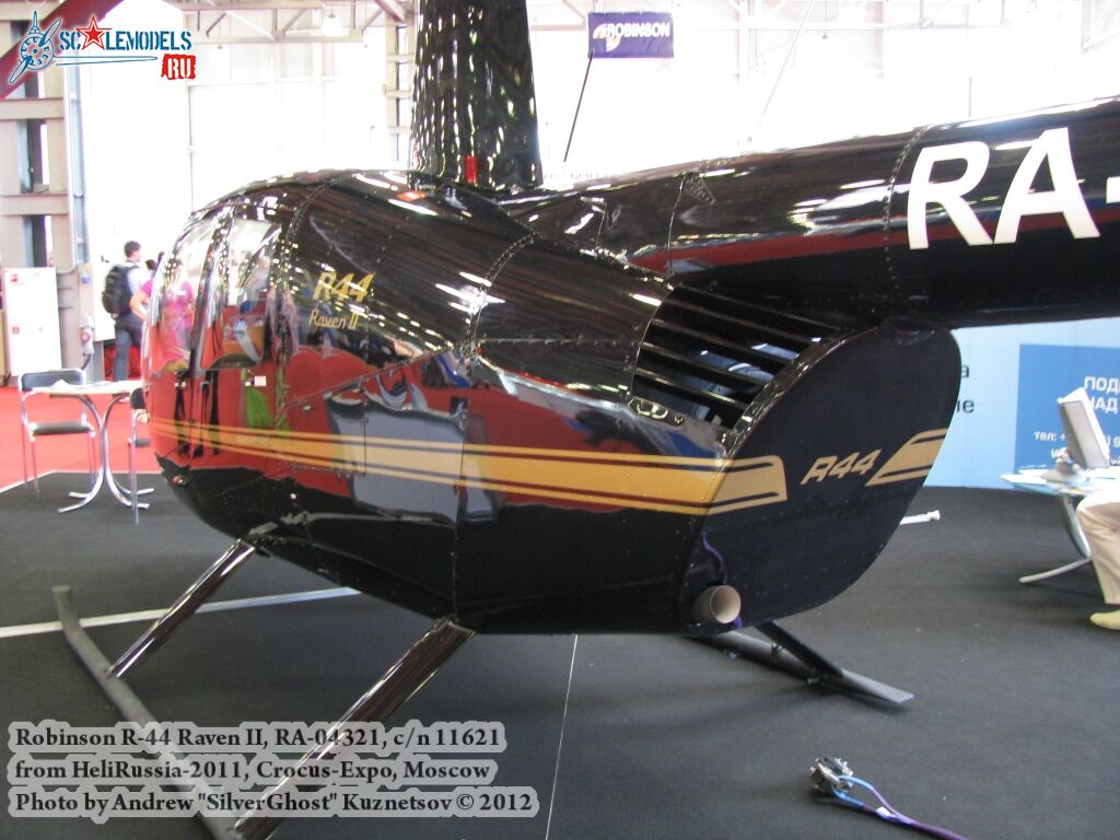 Robinson_R44_0015.jpg