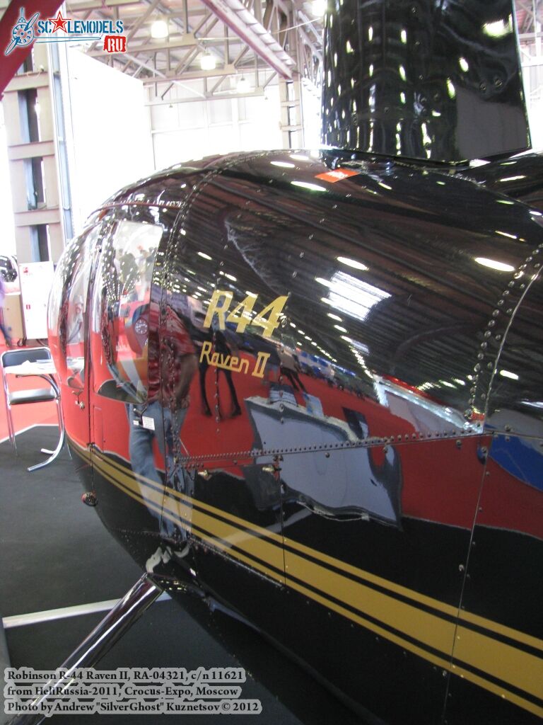 Robinson_R44_0018.jpg