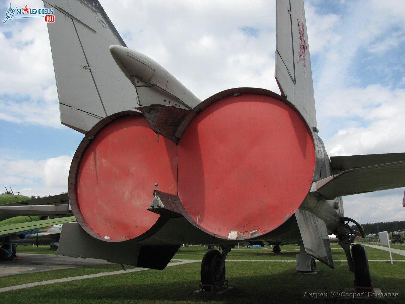 IMG_1733_MiG-25PU_Borovaya.JPG
