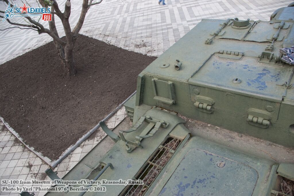 su-100_0013.jpg